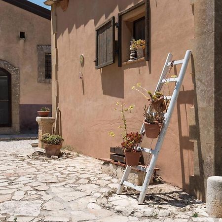 Agriturismo Terra Di Pace ノート エクステリア 写真