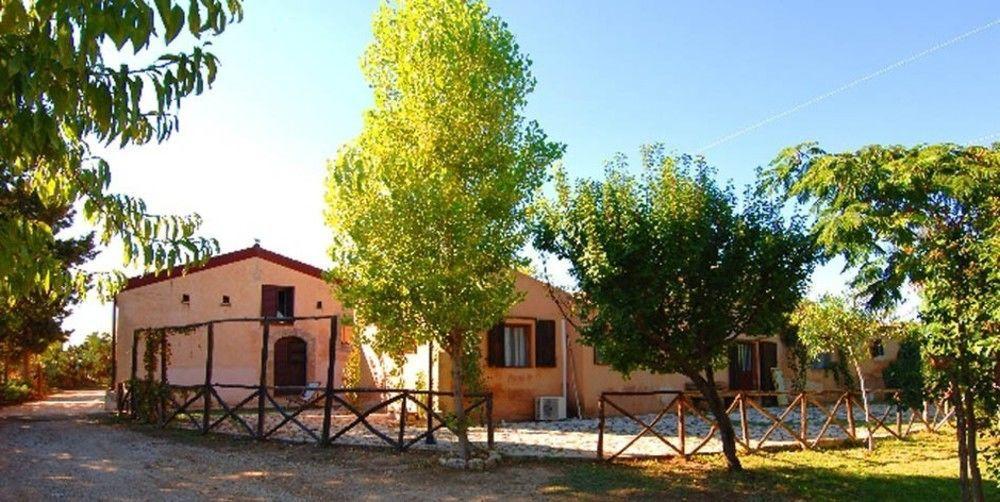 Agriturismo Terra Di Pace ノート エクステリア 写真