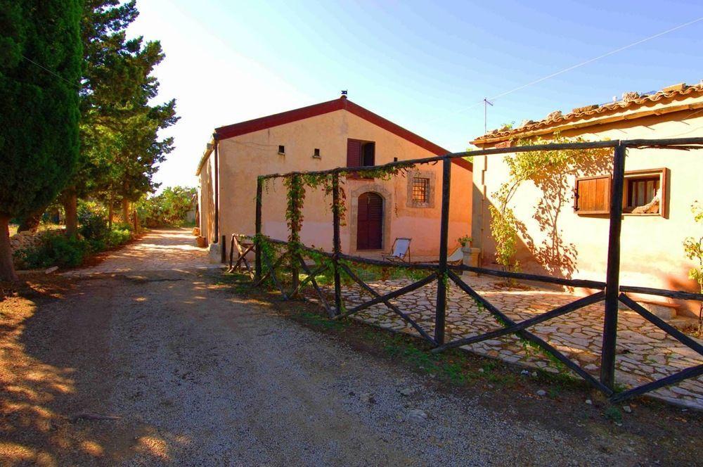 Agriturismo Terra Di Pace ノート エクステリア 写真